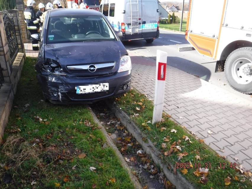 19-letni kierowca opla w Brzezowej najechał na tył...