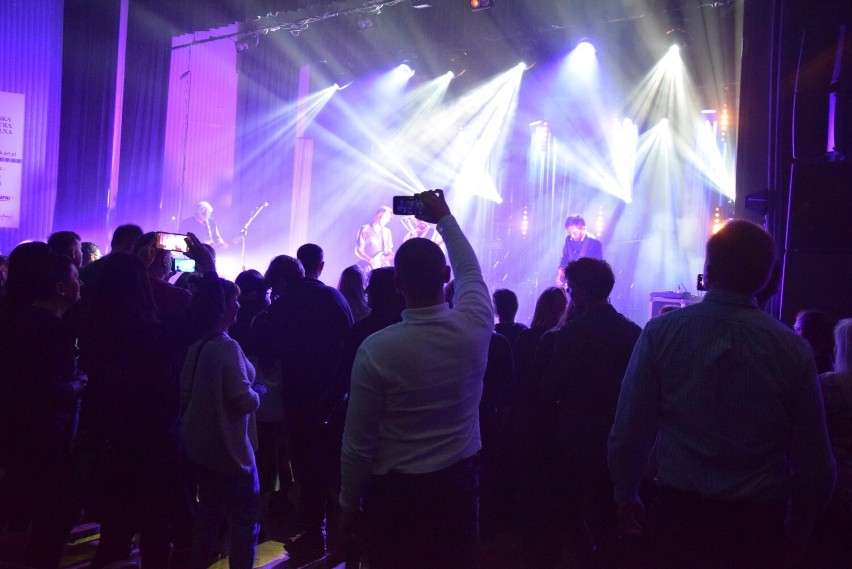 Tłumy ludzi na koncercie Myslovitz w Radomiu. Była świetna zabawa pod sceną. Zobaczcie zdjęcia