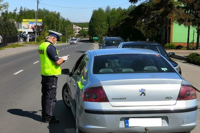 Policjanci z Lipna ukarali aż 22 kierowców mandatami. Akcja w powiecie lipnowskim 