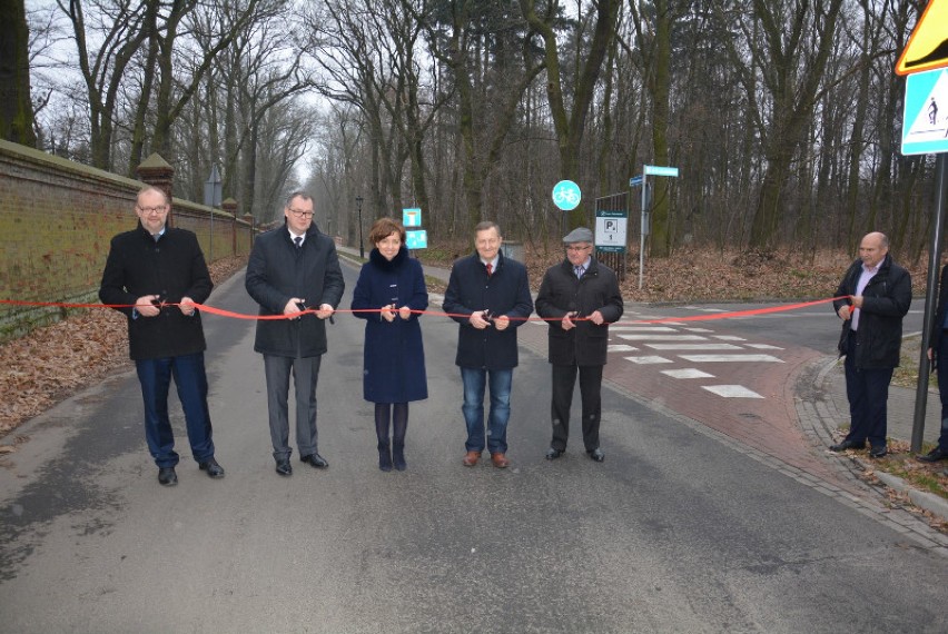 Cztery nowe drogi w powiecie pleszewskim oficjalnie otwarte