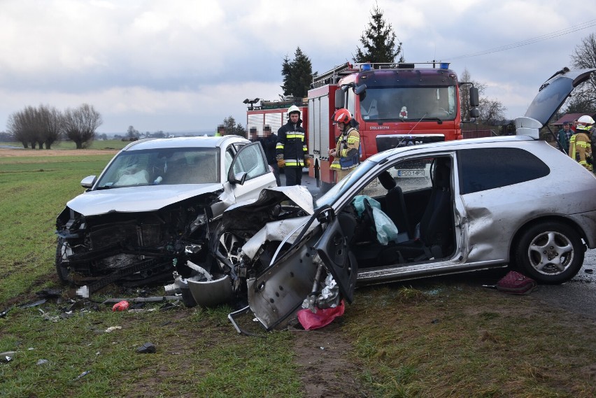 Wypadek na drodze w kierunku Gradowic. Zderzyły się dwa...