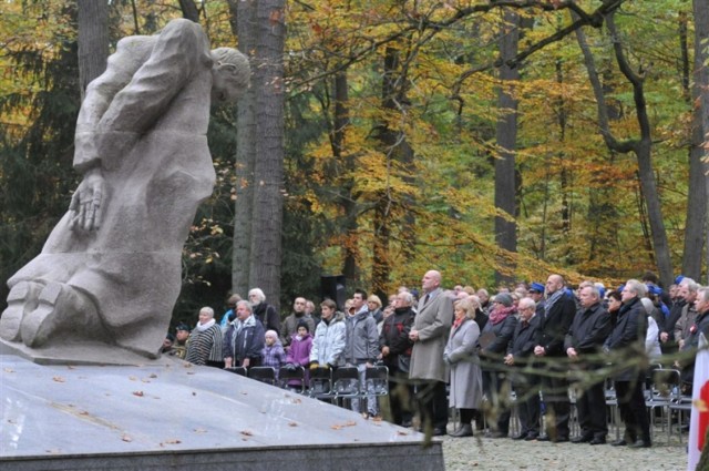 Toruń: 75. rocznica pierwszych straceń na Barbarce [ZDJĘCIA]