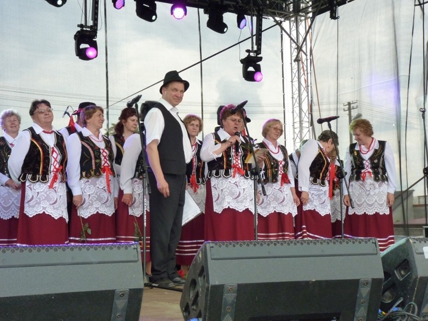 Festyn Powiatowy Przedbórz 2012: Przegląd Zespołów Ludowych i Orkiestr Dętych