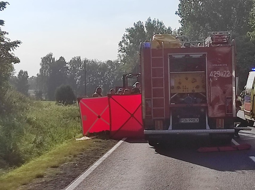 Gmina Gniezno. Poważny wypadek na DK15 z udziałem motocyklisty