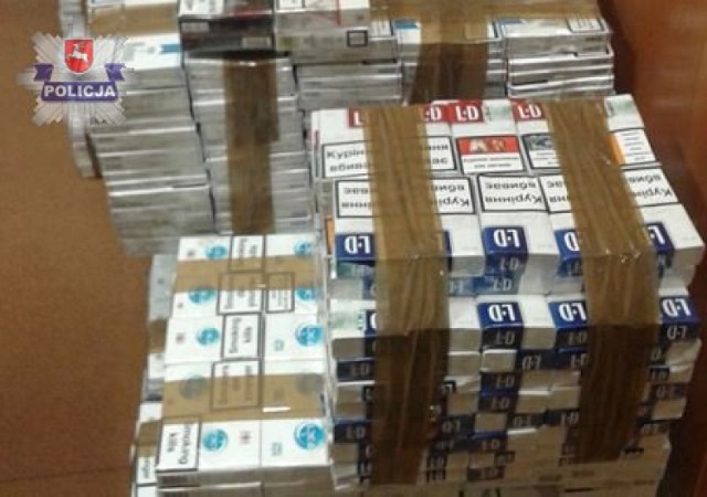 W aucie obywatela Ukrainy ujawniono ponad 6,5 tys. paczek papierosów z przemytu.