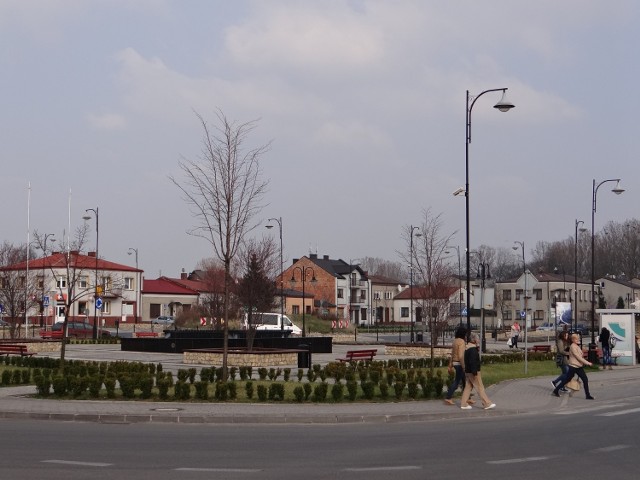 Urząd Miasta i Gminy ogłosił właśnie przetarg na dzierżawę 150 metrów kwadratowych terenu w obrębie fontanny.