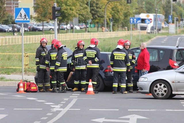 Wypadek na rondzie Niepodległości  w Legnicy.
