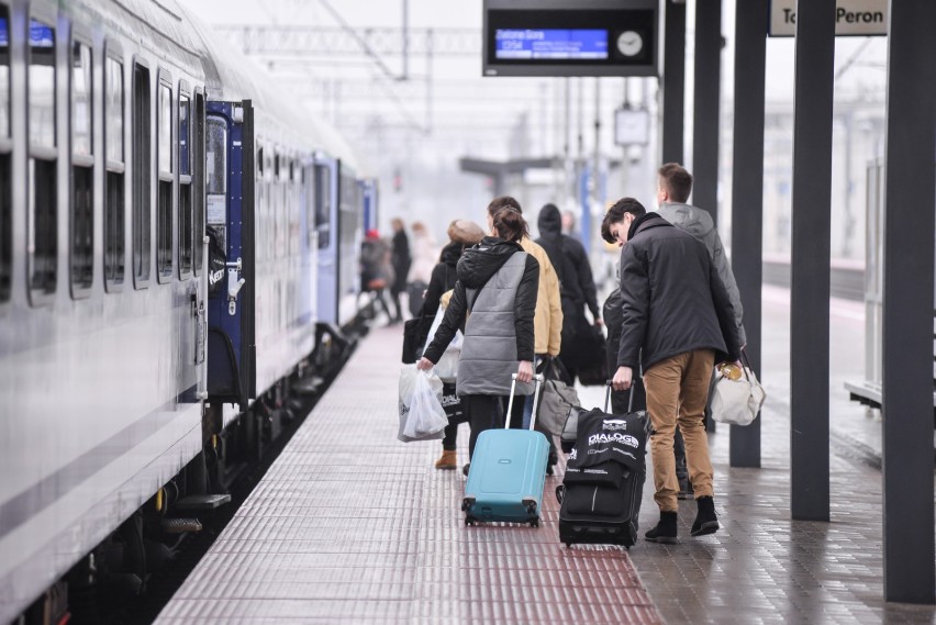 PKP Kielce: rozkład jazdy, przyjazdy i odjazdy pociągów