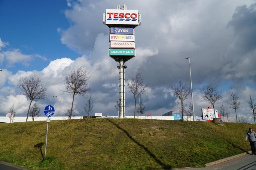 Spółka Kaufland Polska przejmie centrum handlowe Tesco przy...