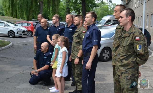 W zbiórce pieniędzy na leczenie Oliwii postanowili pomóc członkowie Klubu Honorowych Dawców Krwi Polskiego Czerwona Krzyża przy Samodzielnym Pododdziale Prewencji Policji w Opolu.