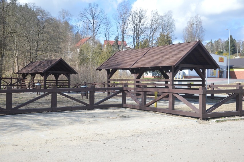 Miejsce postoju dla kajakarzy przy ulicy Fabrycznej w Miastku nad Studnicą prawie gotowe (zdjęcia)