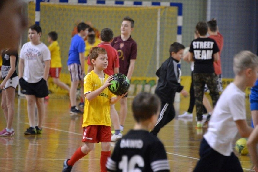 250 dzieciaków trenowało ze szkoleniowcem Korony Kielce