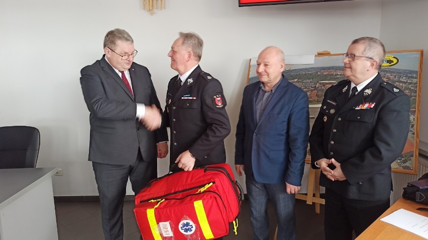 Strażacy ochotnicy odebrali w WORD w Kaliszu plecaki PSP R1