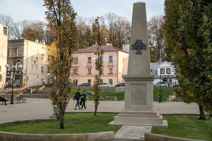 30.10.2018 krakow 
plac niepodleglosci  podgorze obelisk...