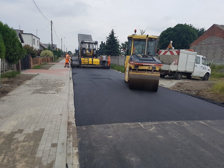 Zakończyła się przebudowa drogi gminnej w Broniszewicach. Na jej remont władze gminy pozyskały ponad milion złotych 