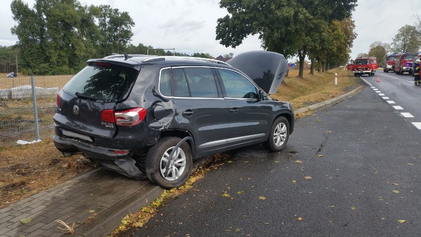 Zderzenie dwóch samochodów osobowych w miejscowości Spławie