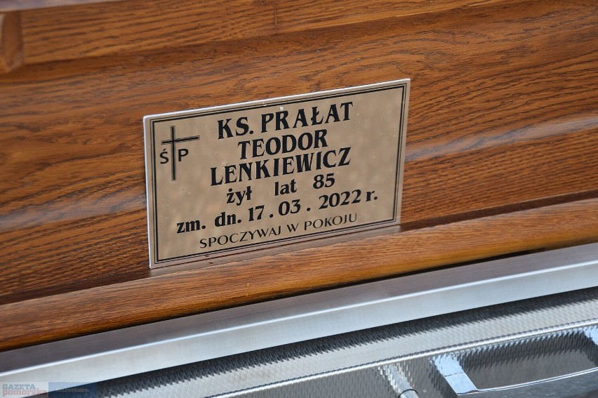 Pogrzeb księdza Teodora Lenkiewicza, wieloletniego...