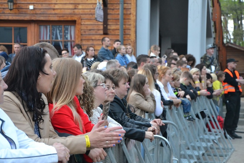 Gala Disco Polo w Miasteczku TWINPIGS zachwyciła publiczność! GALERIA ZDJĘĆ Z KONCERTU