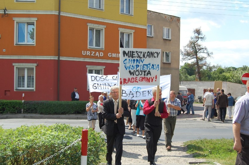 W 2011 roku, w ramach protestu przeciwko przyłączeniu Bądek...