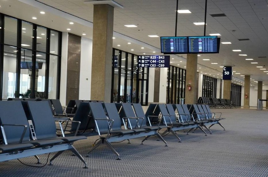 Lotnisko w Modlinie dostanie 50 mln złotych. Pieniądze wyłoży mazowiecki samorząd