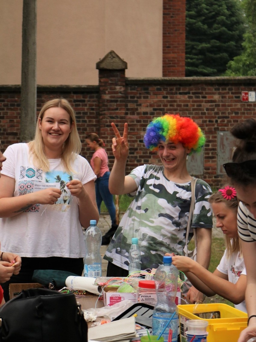 Festyn Katolickiej Fundacji dzieciom w Katowicach. Zabawa przy parafii Piotra i Pawła. 16.06.2019 zbierali pieniądze na wakacyjne wyjścia