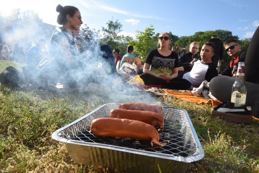 20.05.2019. Taki grill jak ten na zdjęciu sprzed roku na...