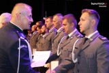 Święto Policji w Sosnowcu: 138 mundurowych otrzymało awanse na wyższe stopnie. Były odznaczenia, życzenia i gratulacje  