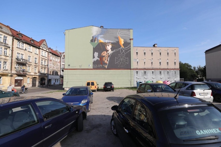 W Katowicach powstał mural poświęcony harcmistrzowi Jerzemu Lisowi