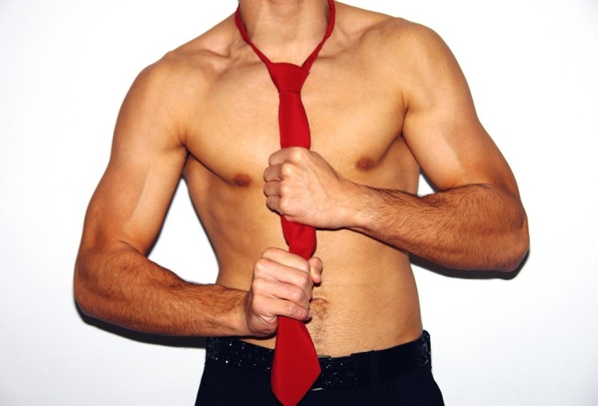 3. Krawat 
Zwis męski ozdobny to handlowa nazwa krawata z XX...