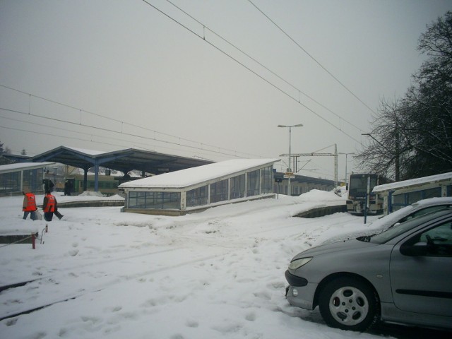 Widok na perony dworca PKP. Fot. Dorota Michalczak