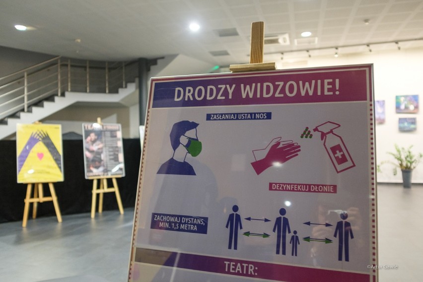 Tarnów. Pierwszy w Polsce spektakl po odmrożeniu teatrów [ZDJĘCIA]