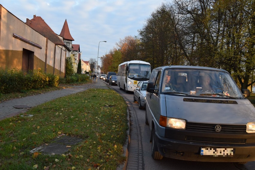 Jeden samochód na dwie osoby w Szczecinku. Jeździć coraz trudniej [zdjęcia]