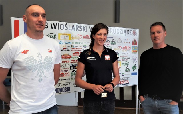 Od lewej: wioślarze Wisły Grudziądz Mateusz Wilangowski i Marta Wieliczko oraz Jakub Urban, trener wioślarskiej kadry kobiet