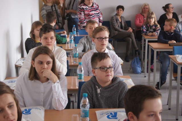 Powiatowe eliminacje Turnieju Wiedzy Pożarniczej „Młodzież Zapobiega Pożarom 2019” w Radomsku