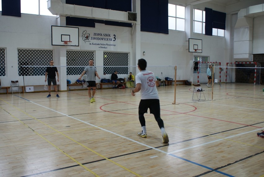 Mistrzostwa Ostrołęki w badmintonie. 23.10.2021. Zdjęcia, wyniki