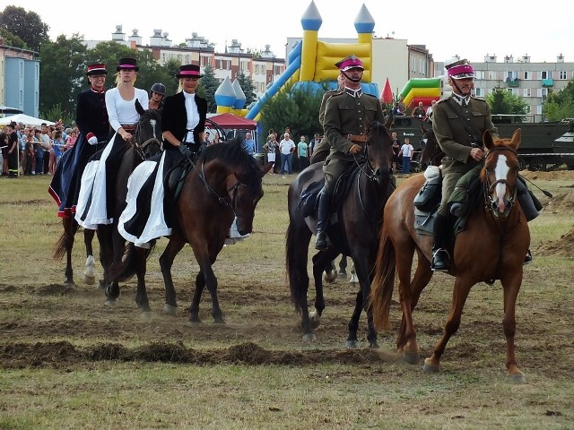 Piknik militarny w Jastrowiu 10 sierpnia 2013