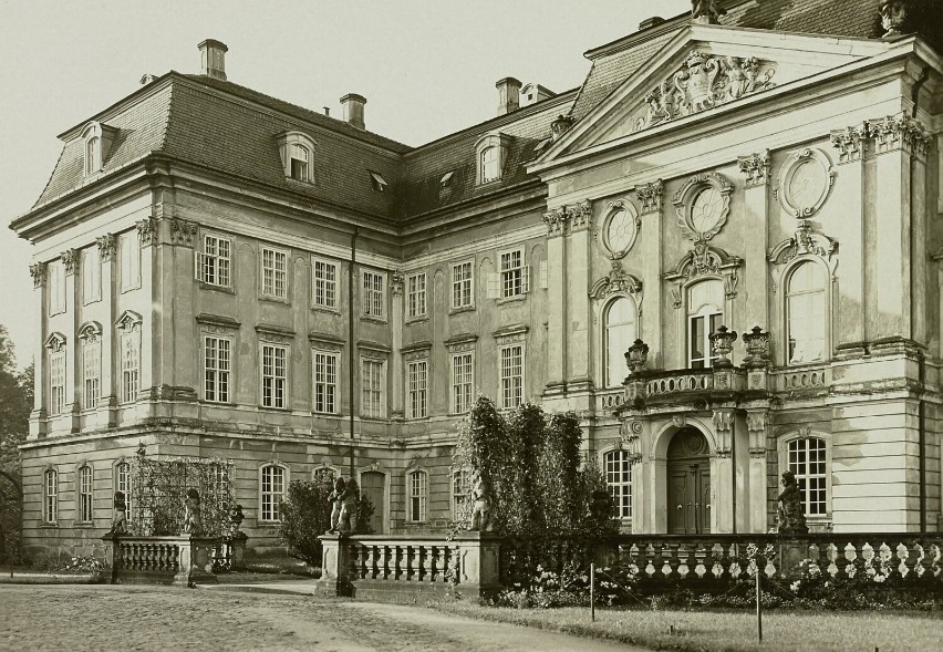 Pałac w Radomierzycach na dawnych zdjęciach