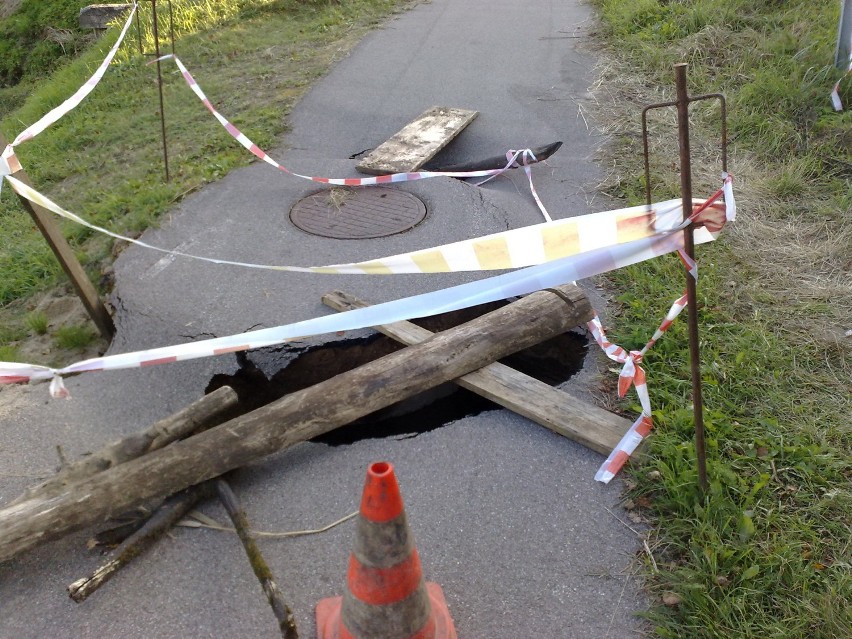 Nawierzchnia ścieżki rowerowej do Supraśla jest zniszczona
