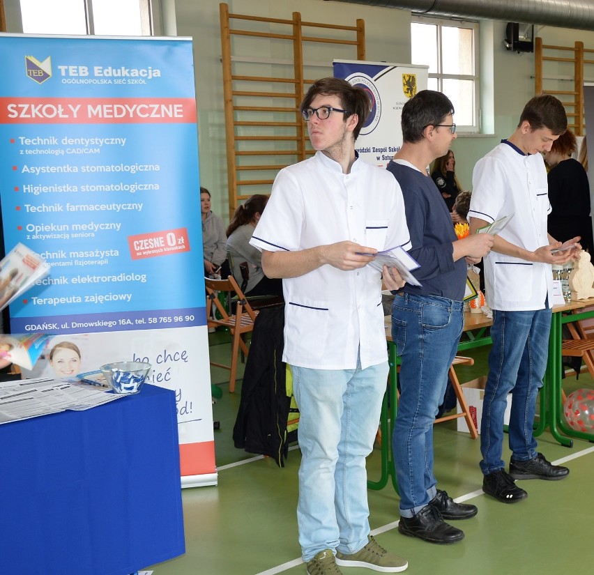 Uczniowie odwiedzili IX edycję Targów Edukacyjnych w Malborku [GALERIA]
