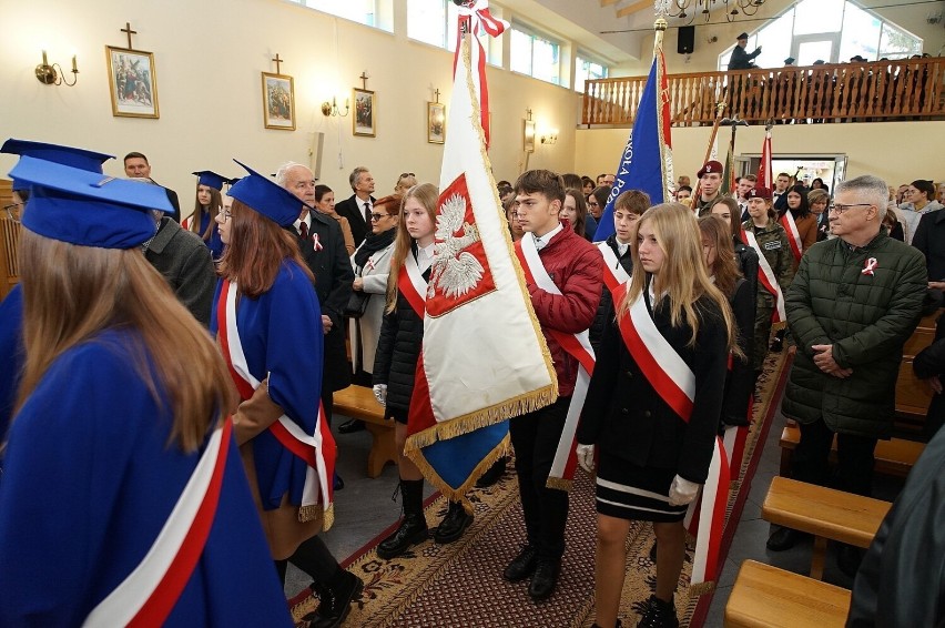 Narodowe Święto Niepodległości 2022 w Kazimierzy Wielkiej. Koncert "Gramy da Niepodległej w Kazimierskim Ośrodku Kultury. Zobaczcie zdjęcia