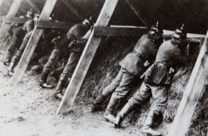 Niemieccy żołnierze podczas walk na froncie I wojny...