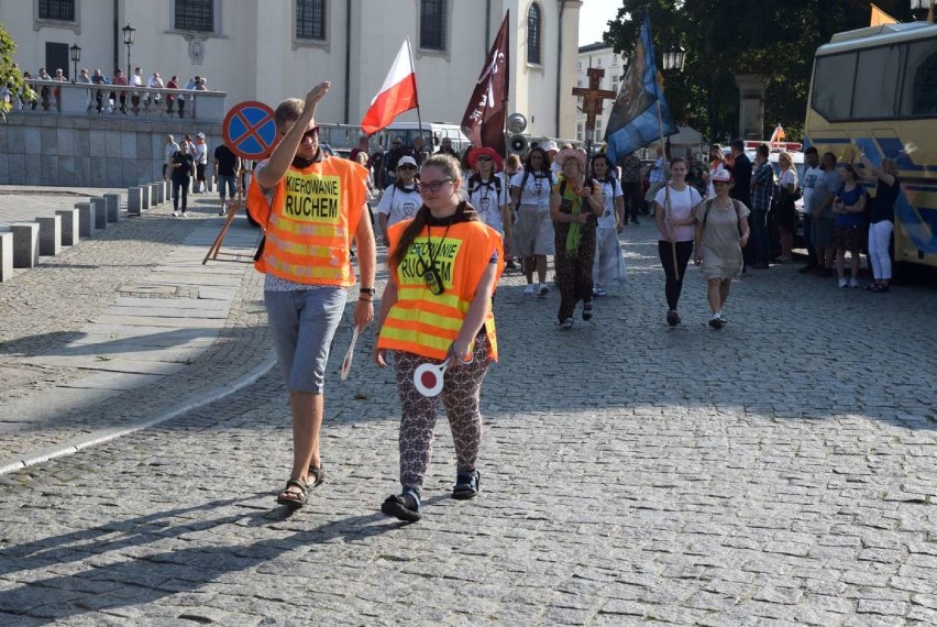 Pielgrzymi wyruszyli z Gniezna do Częstochowy