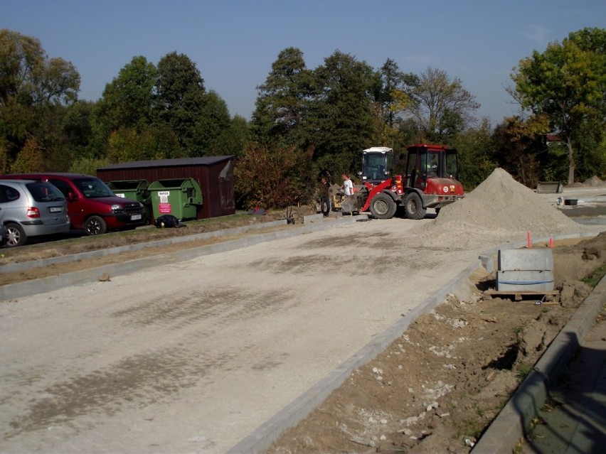 Wielkimi krokami zbliża się zakończenie budowy łącznika ul. Na Kępie z ul. Topolową