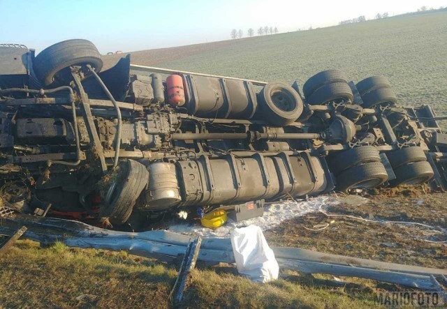 Do wypadku doszło na 256. kilometrze autostrady w powiecie krapkowickim.