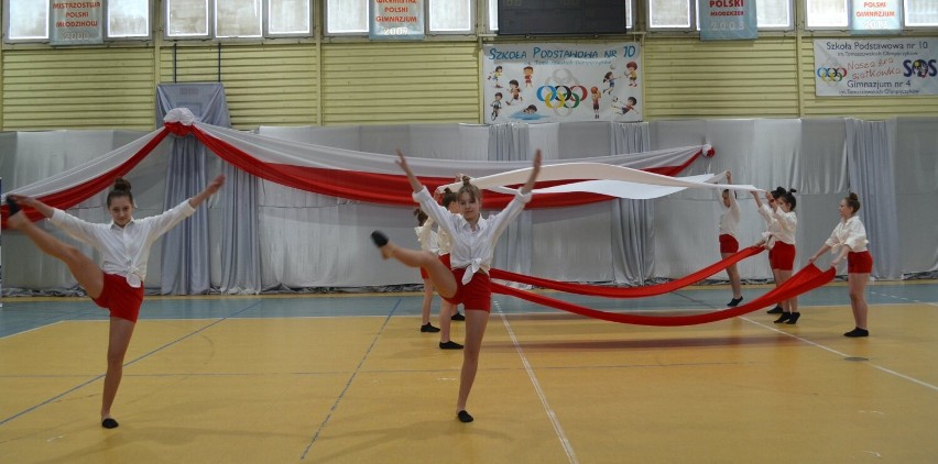 Kolory bliskie sercu - patriotyczny konkurs taneczny zorganizował MCK Tomaszow Maz. [ZDJĘCIA]