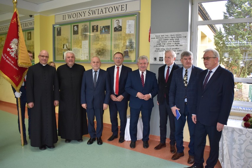 Na tablicy widnieją nazwiska uczestników strajku.