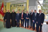 W szkole w Załakowie stanęła tablica, upamiętniająca uczestników Strajku Dzieci