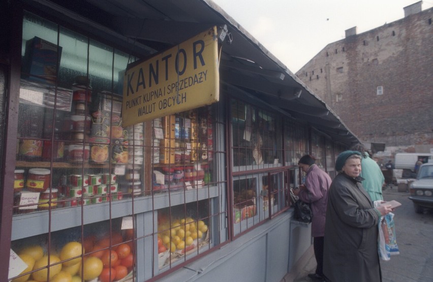 01.1994. Bazar Różyckiego na Pradze.