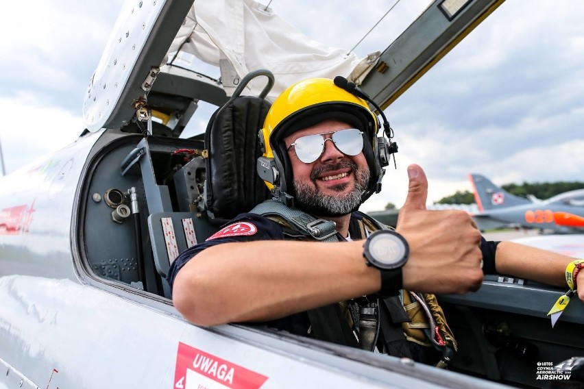 Lotos Gdynia Aerobaltic Airshow 2019 dzień drugi. Pokazy nad plażą i na lotnisku w Babich Dołach. Dziś ostatni dzień ZDJĘCIA