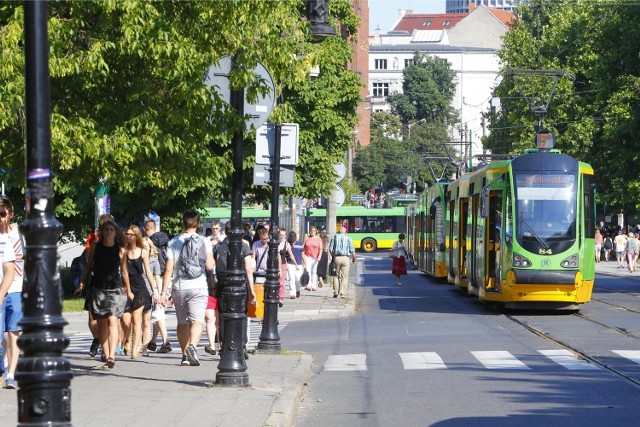 Na liniach nr: 1, 2, 4, 5, 6, 7, 8, 9, 10, 11, 12, 13, 14, 15, 16, 17, 18 i 20 tramwaje będą kursowały w dni robocze w godz. 6.30 - 19.00 z częstotliwością co 15 minut. 

Na czas wakacji zawieszone będą linie nr 3 i 19. 



MPK Poznań: Letni rozkład jazdy - co się zmieni 1 lipca?



Poznań.NaszeMiasto.pl - zobacz więcej